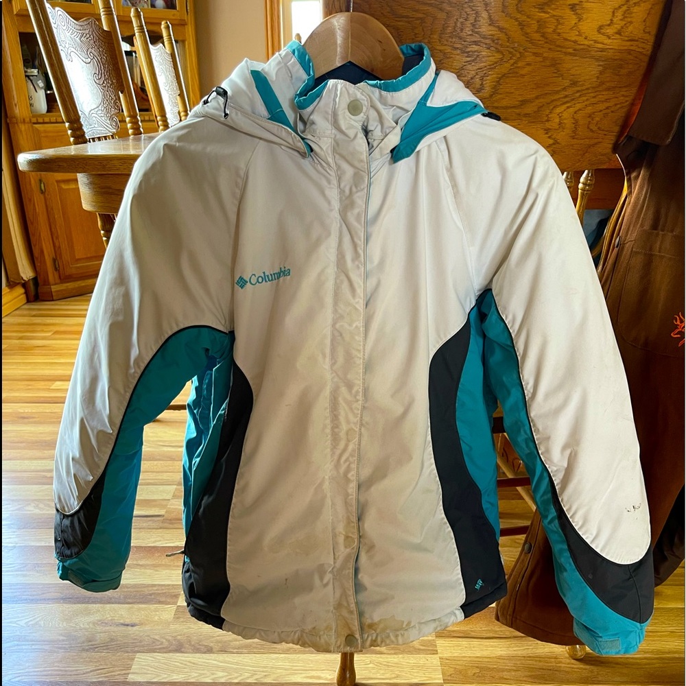 Women’s Columbia winter coat. White & teal, gray interior size Medium super warm